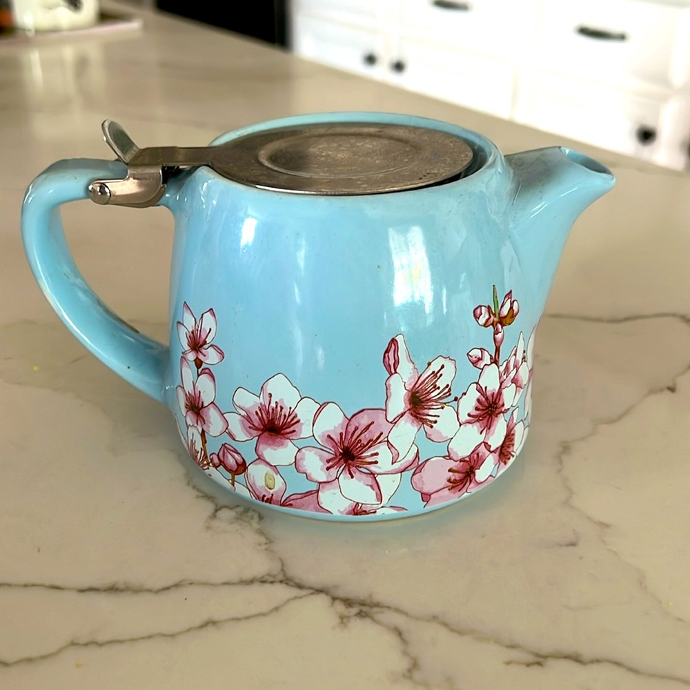 ALFRED 20oz ceramic and stainless steel teapot. Japanese Cherry Blossoms design.